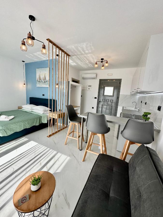Royal Luxury Studios Архангелос Екстериор снимка