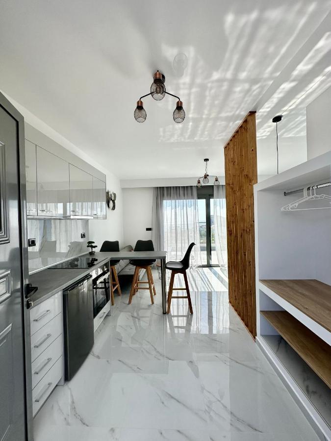 Royal Luxury Studios Архангелос Екстериор снимка